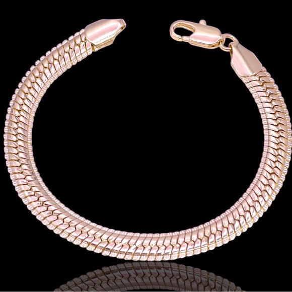 Jewelry - Elegant Gold Filled  Bracelet Italian Flat Snake Chain Bracelet size 7